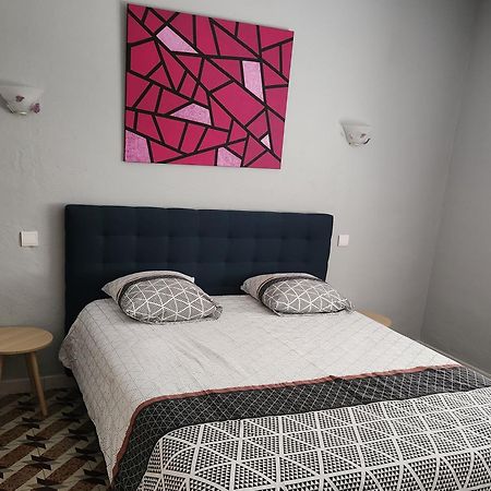 Les Belles Nuits Bed & Breakfast Le Bousquet-d'Orb Exterior foto